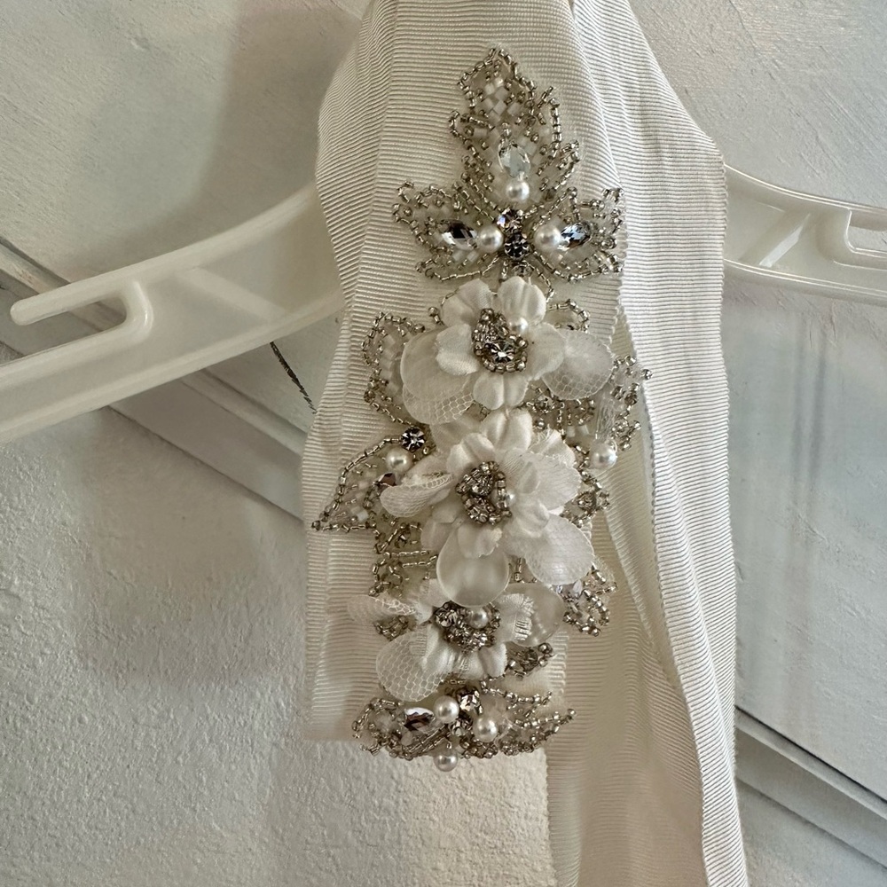 Casablanca bridal wedding dress size 8 retail $1500 new tags - Picture 9 of 11